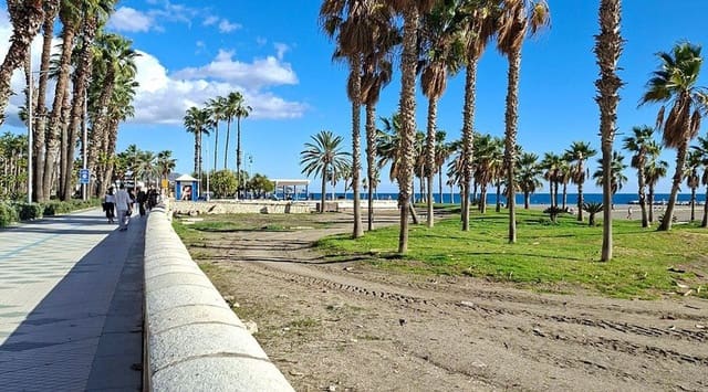 4 bedroom Apartment for sale in La Malagueta, Málaga city with garage - € 629,000 (Ref: 9669480)