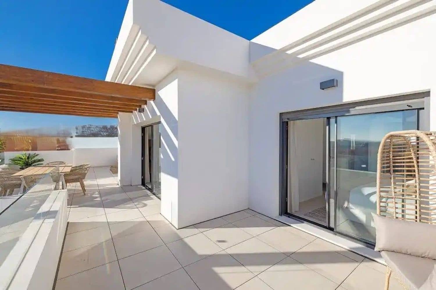 3 slaapkamer Appartement te koop in Casares met zwembad garage - € 670.000 (Ref: 9669483)