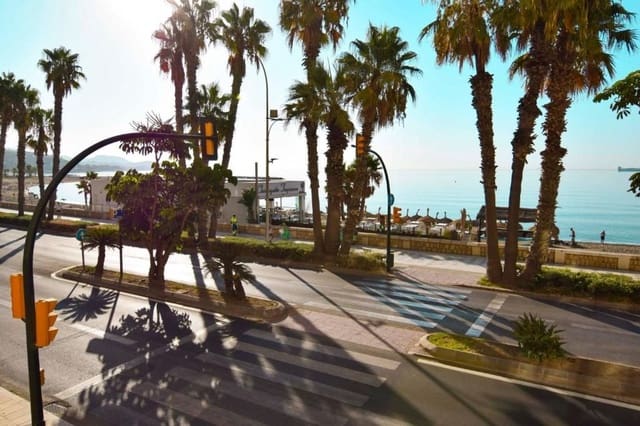 2 sovrum Lägenhet till salu i La Caleta, Málaga stad med garage - 619 000 € (Ref: 9669488)