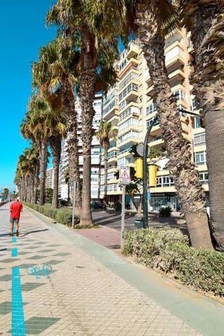 2 sovrum Lägenhet till salu i La Caleta, Málaga stad med garage - 619 000 € (Ref: 9669488)