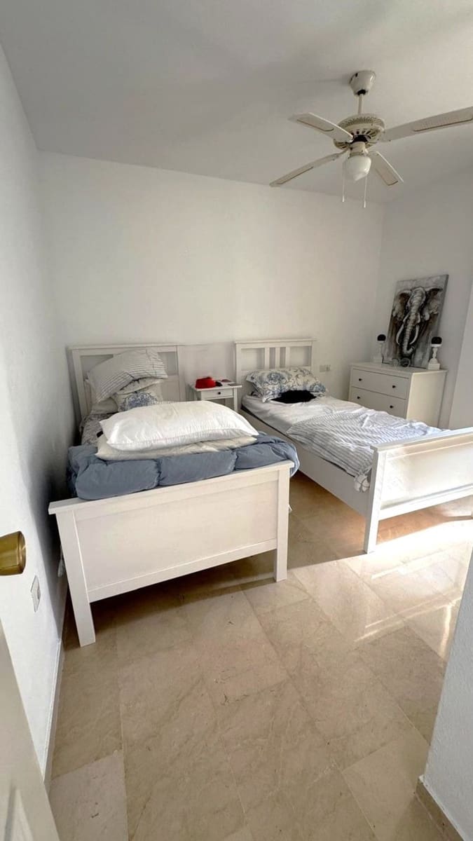 2 quarto Apartamento para venda em Estepona com piscina garagem - 285 000 € (Ref: 9669489)