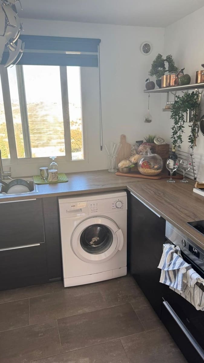 2 quarto Apartamento para venda em Estepona com piscina garagem - 285 000 € (Ref: 9669489)