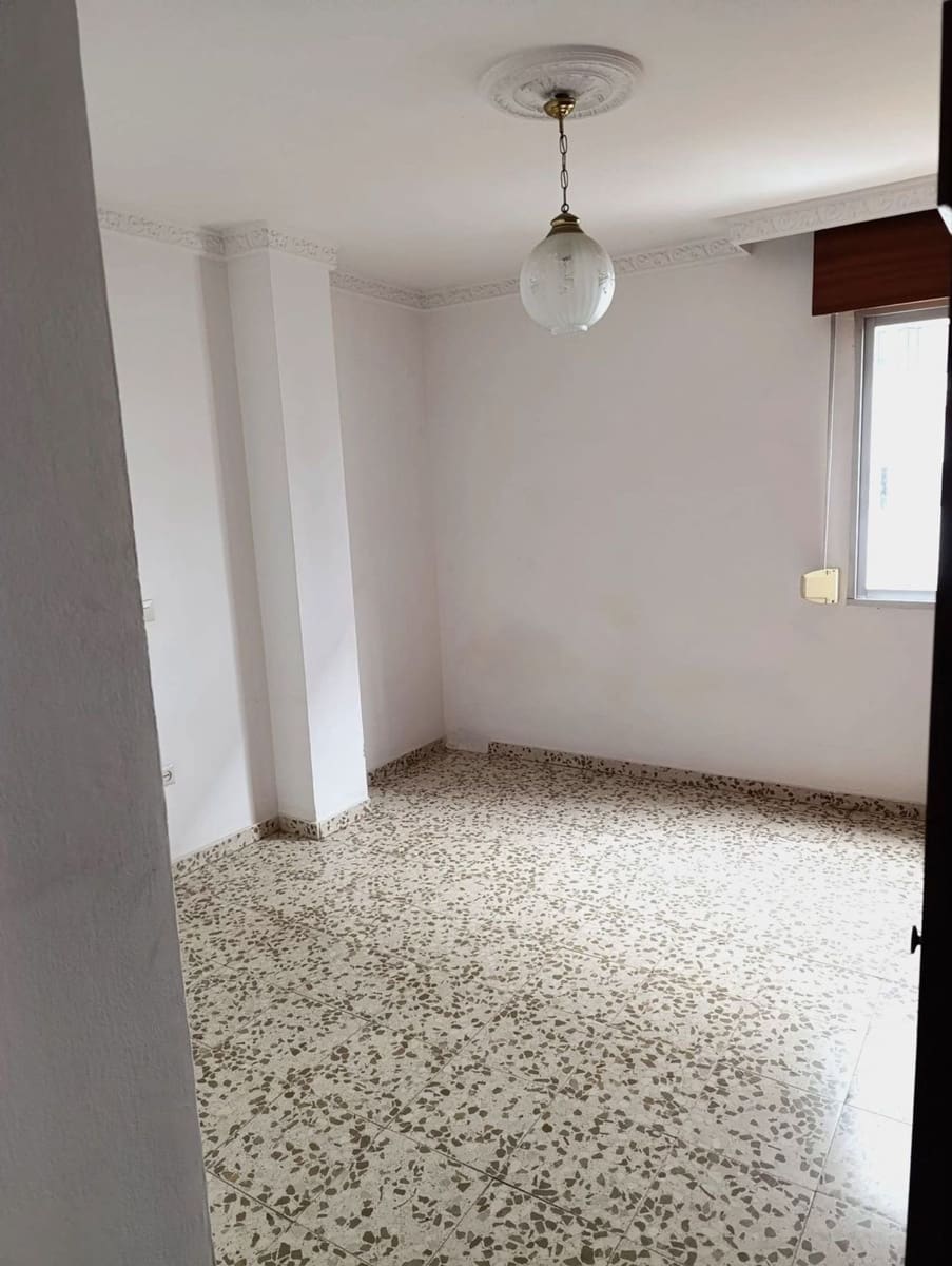 3 Zimmer Apartment zu verkaufen in Estepona mit Garage - 299.500 € (Ref: 9669490)
