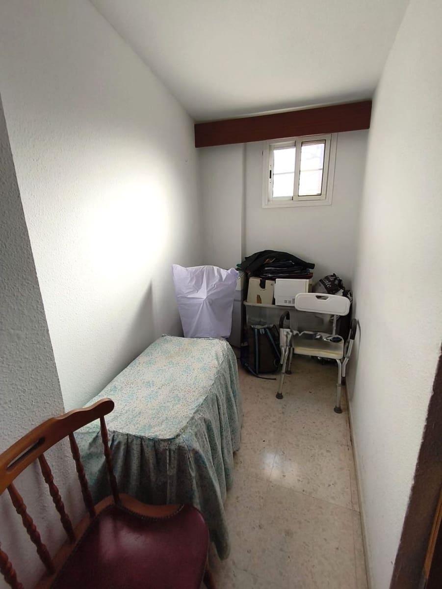 4 slaapkamer Appartement te koop in Malaga stad met garage - € 400.000 (Ref: 9669491)