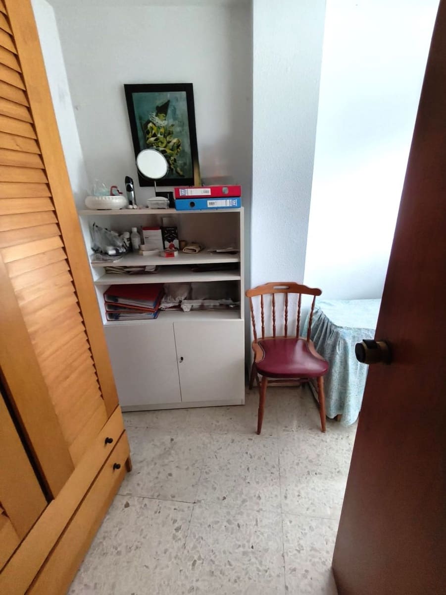 4 slaapkamer Appartement te koop in Malaga stad met garage - € 400.000 (Ref: 9669491)