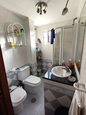4 slaapkamer Appartement te koop in La Pelusa, Málaga stad met garage - € 400.000 (Ref: 9669491)