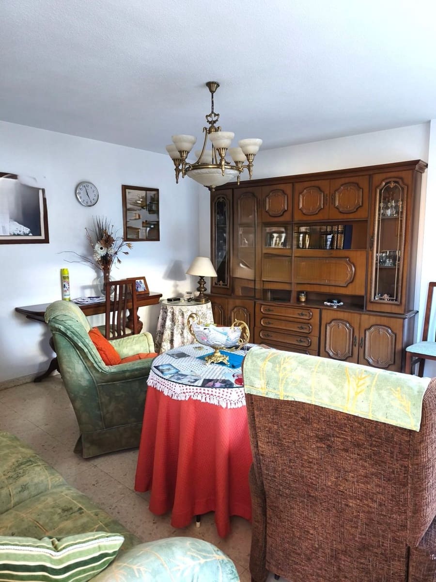 4 slaapkamer Appartement te koop in Malaga stad met garage - € 400.000 (Ref: 9669491)