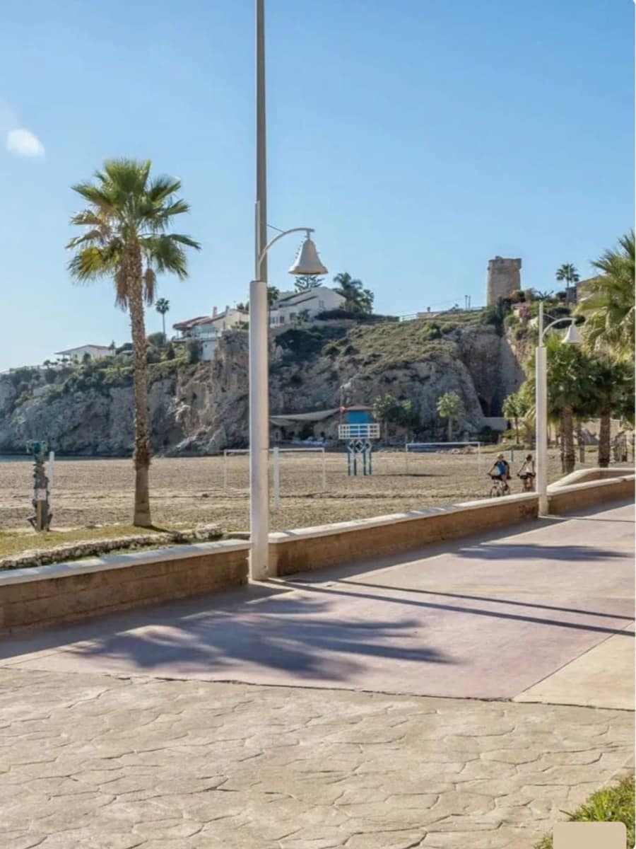 3 sypialnia Dom na sprzedaż w Rincon de la Victoria z basenem garażem - 420 000 € (Ref: 9669492)