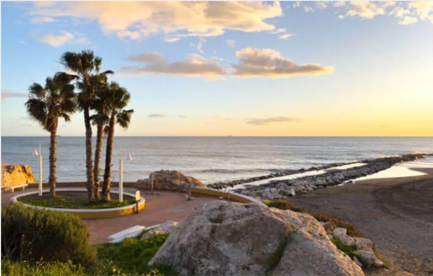 3 sypialnia Dom na sprzedaż w Rincon de la Victoria z basenem garażem - 420 000 € (Ref: 9669492)