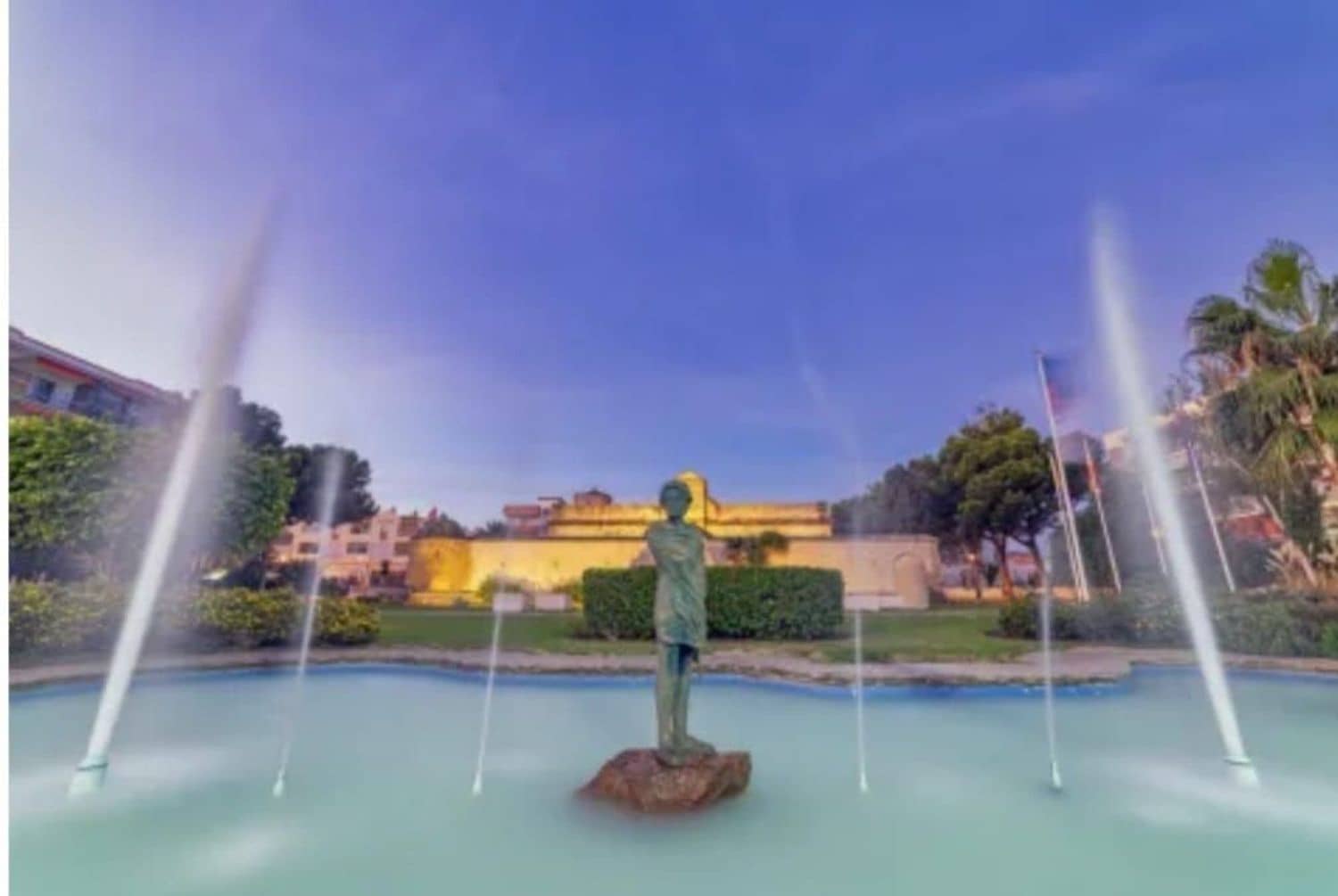 3 sypialnia Dom na sprzedaż w Rincon de la Victoria z basenem garażem - 420 000 € (Ref: 9669492)