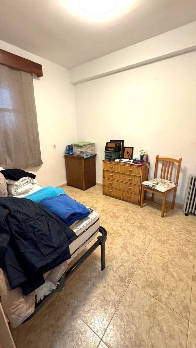 4 Zimmer Apartment zu verkaufen in Estepona mit Garage - 299.000 € (Ref: 9669494)