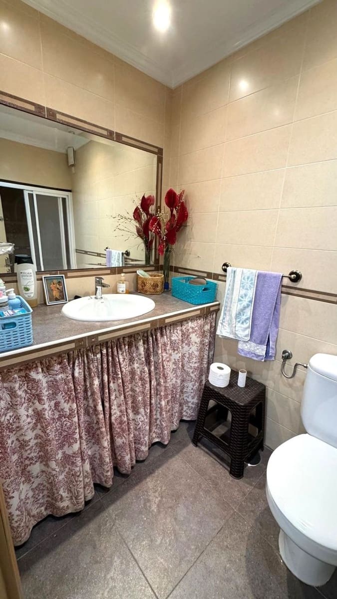 4 Zimmer Apartment zu verkaufen in Estepona mit Garage - 299.000 € (Ref: 9669494)