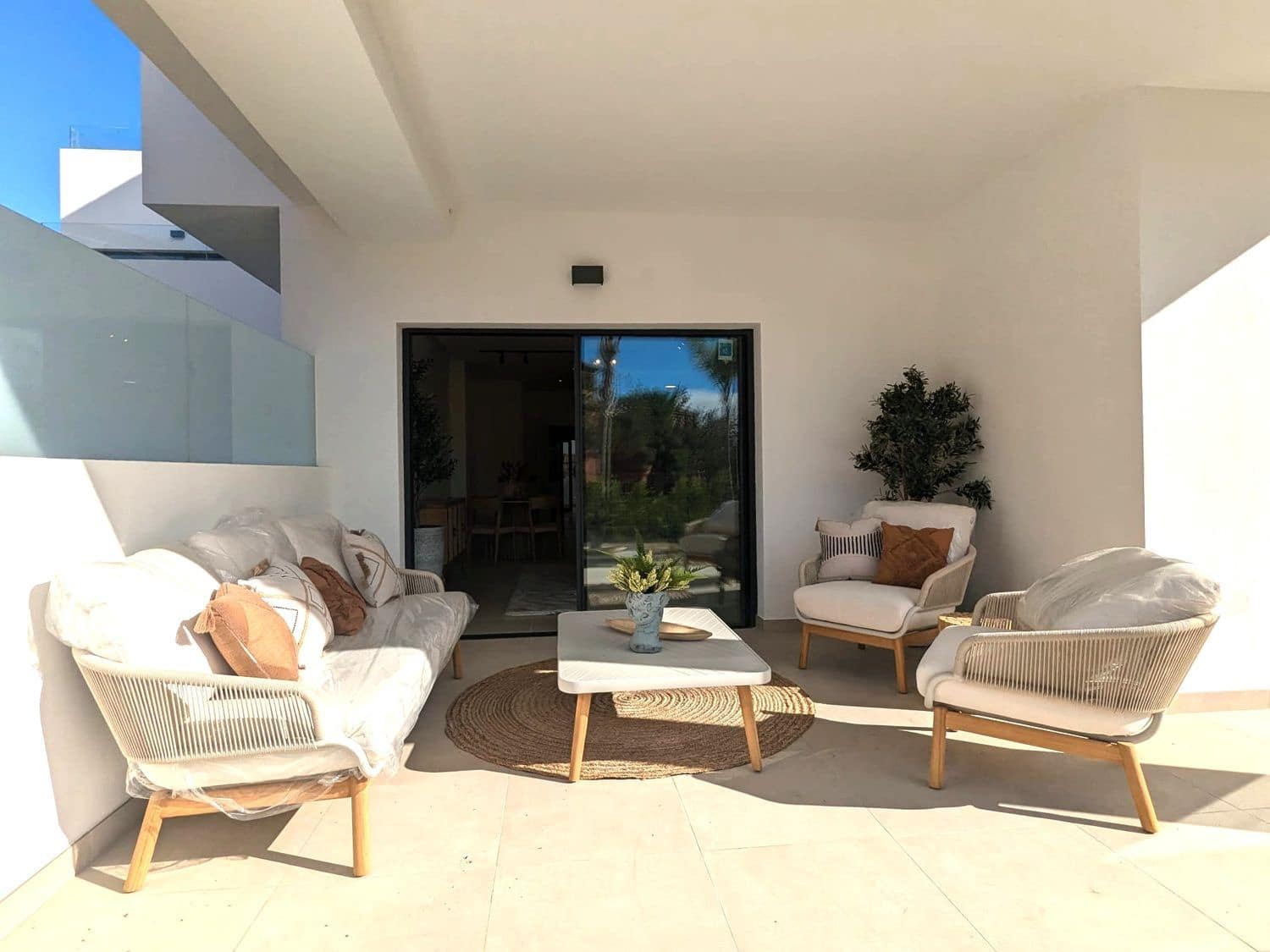 2 soverom Leilighet til salgs i Casares med svømmebasseng garasje - € 448 000 (Ref: 9669495)