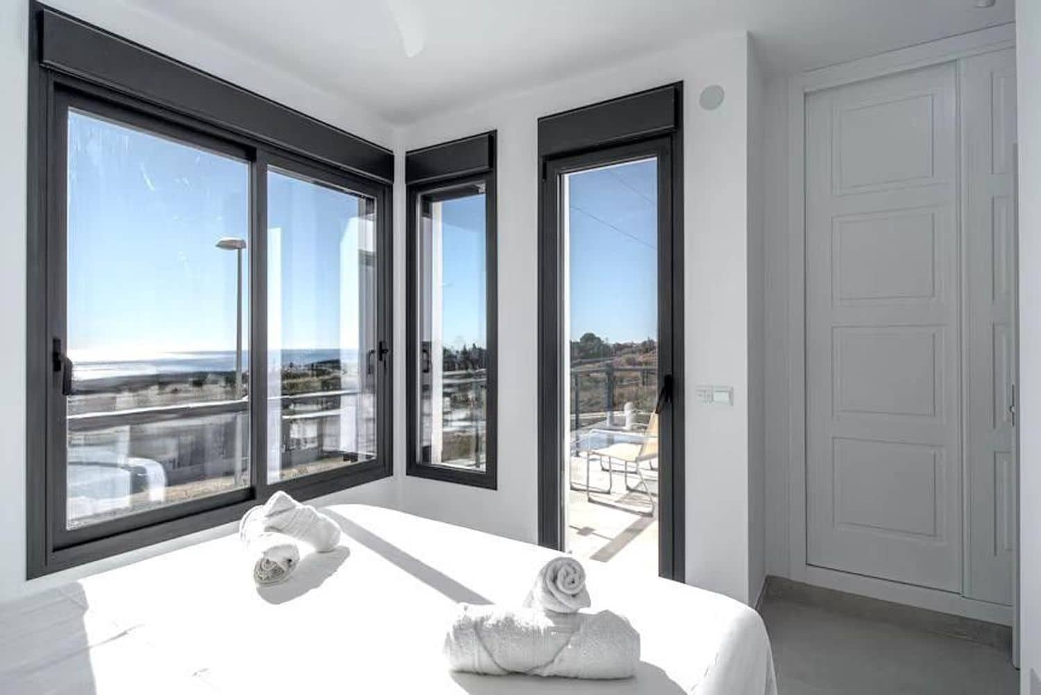 Chalet de 3 habitaciones en Nerja en venta con piscina garaje - 829.000 € (Ref: 9669496)