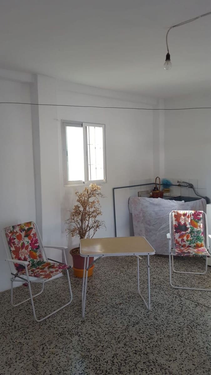 5 slaapkamer Huis te koop in Algarrobo met garage - € 225.000 (Ref: 9669501)