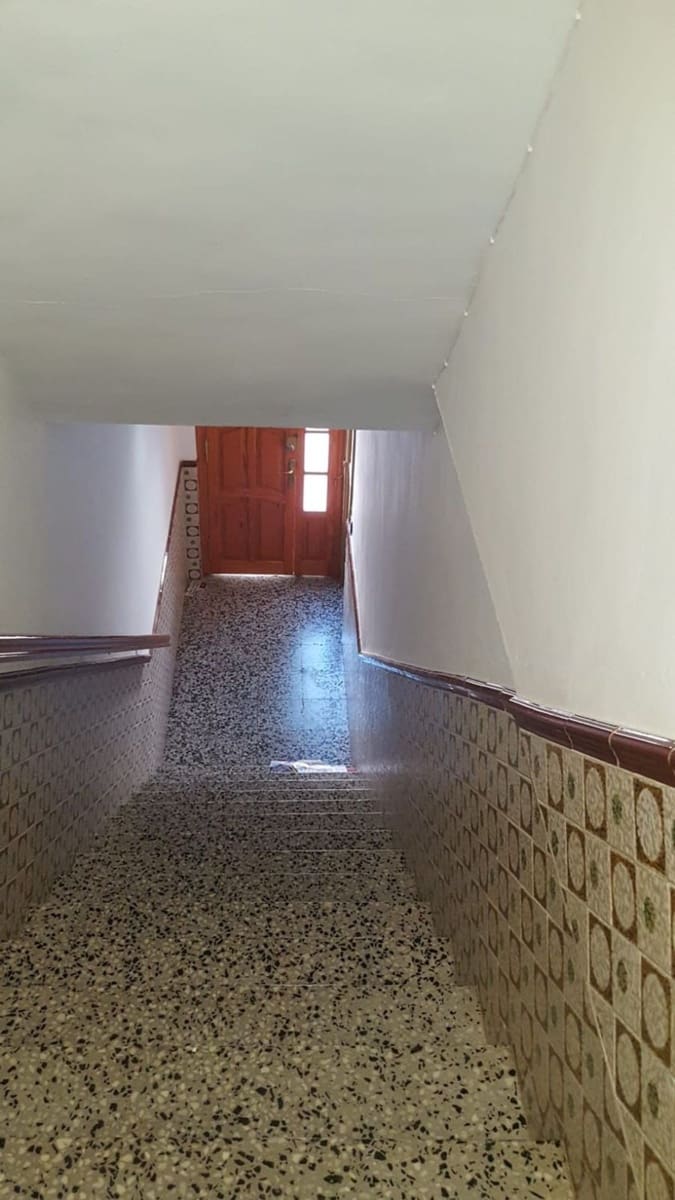 5 slaapkamer Huis te koop in Algarrobo met garage - € 225.000 (Ref: 9669501)