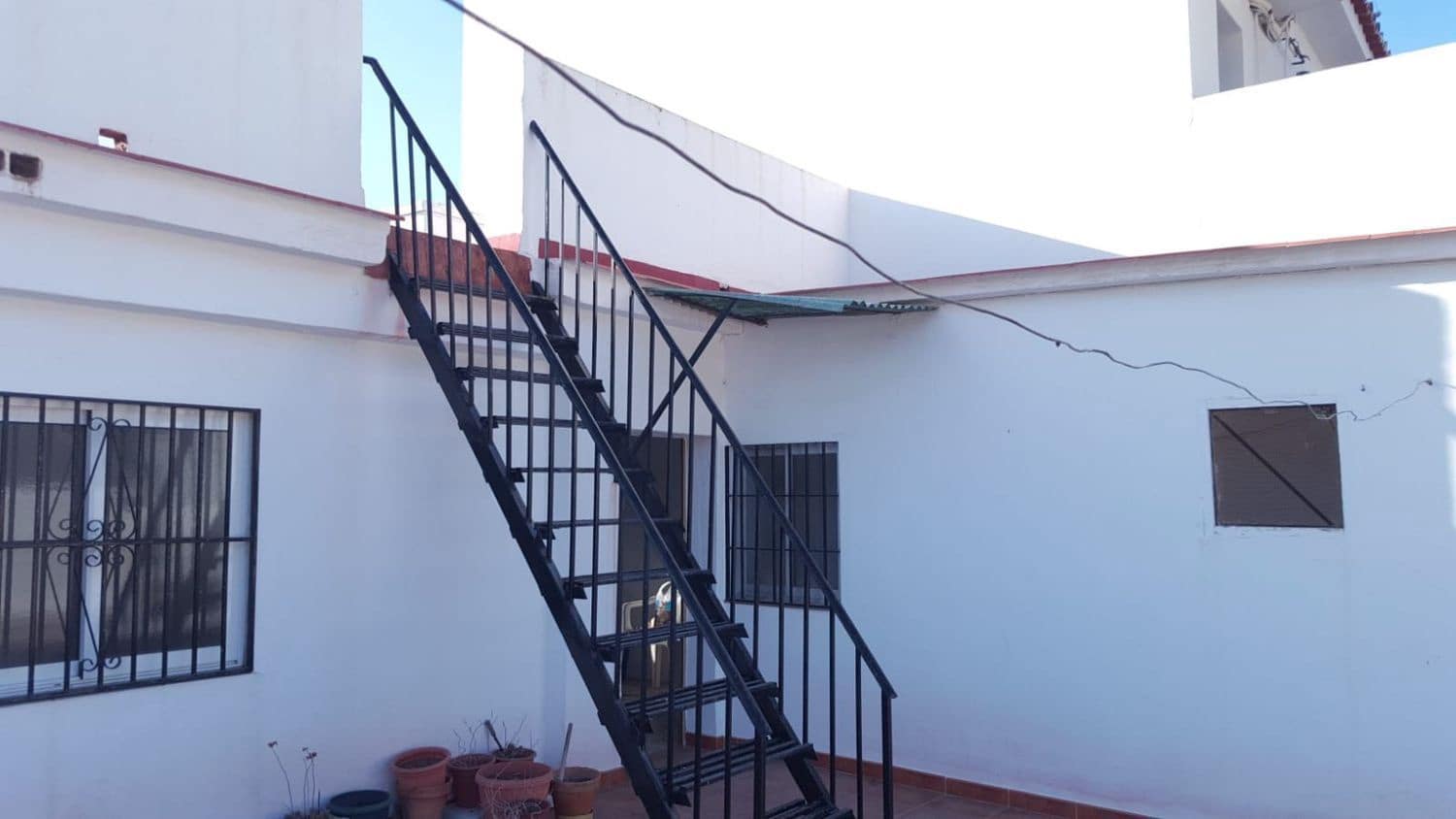 5 slaapkamer Huis te koop in Algarrobo met garage - € 225.000 (Ref: 9669501)