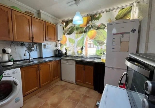 2 sovrum Lägenhet till salu i R.e.n.f.e., Málaga stad med garage - 365 000 € (Ref: 9669507)