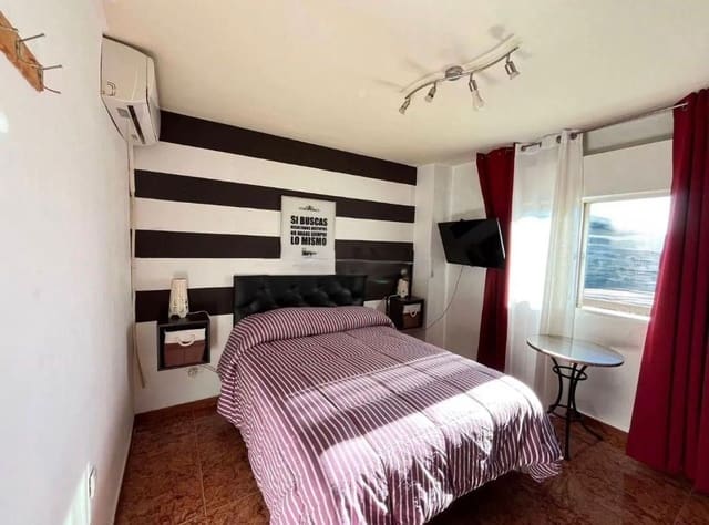 2 sovrum Lägenhet till salu i R.e.n.f.e., Málaga stad med garage - 365 000 € (Ref: 9669507)