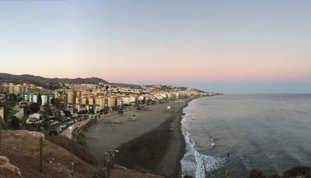 Comercial para venda em Rincón de la Victoria - 320 000 € (Ref: 9669510)