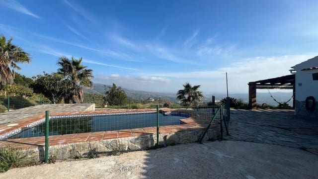 2 quarto Quinta/Casa Rural para venda em Vélez-Málaga com piscina garagem - 420 000 € (Ref: 9669513)