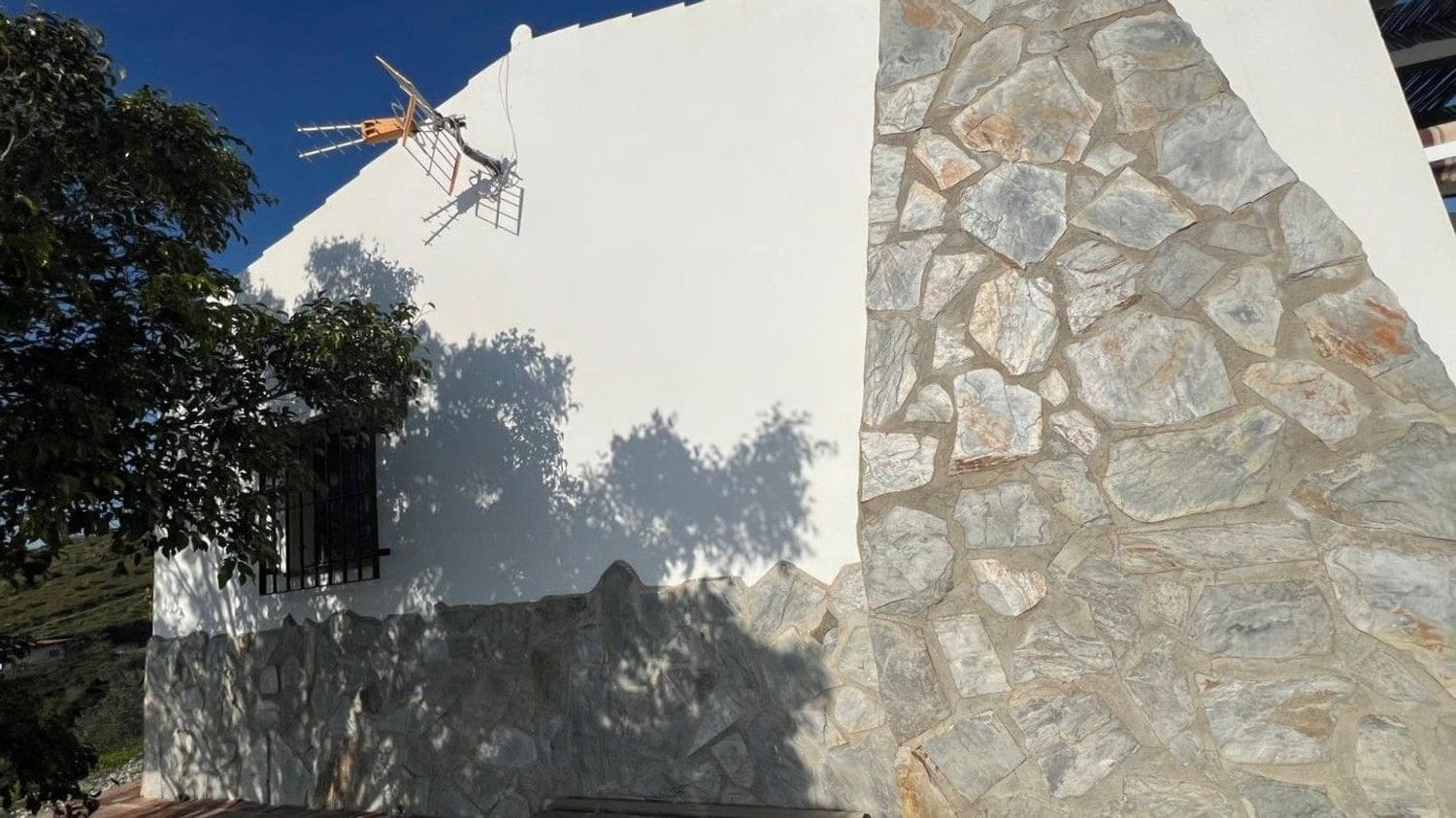 2 bedroom Finca/Country House for sale in Velez-Malaga with pool garage - € 420,000 (Ref: 9669513)