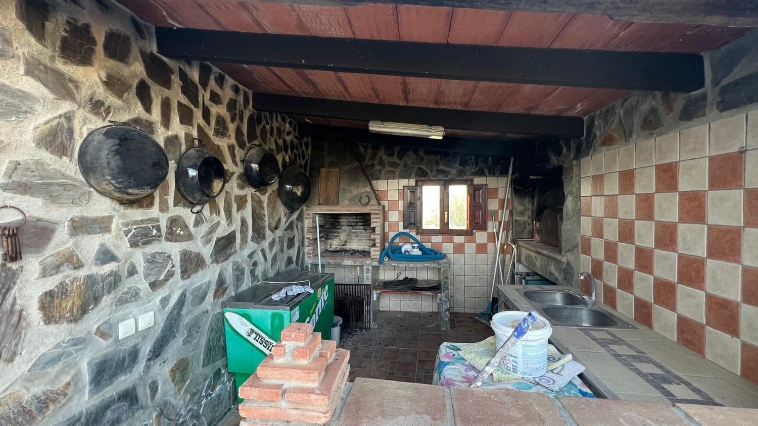 2 bedroom Finca/Country House for sale in Velez-Malaga with pool garage - € 420,000 (Ref: 9669513)