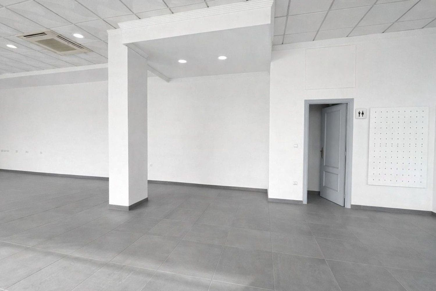 Kaupallinen myytävänä paikassa Velez-Malaga - 250 000 € (Ref: 9669515)