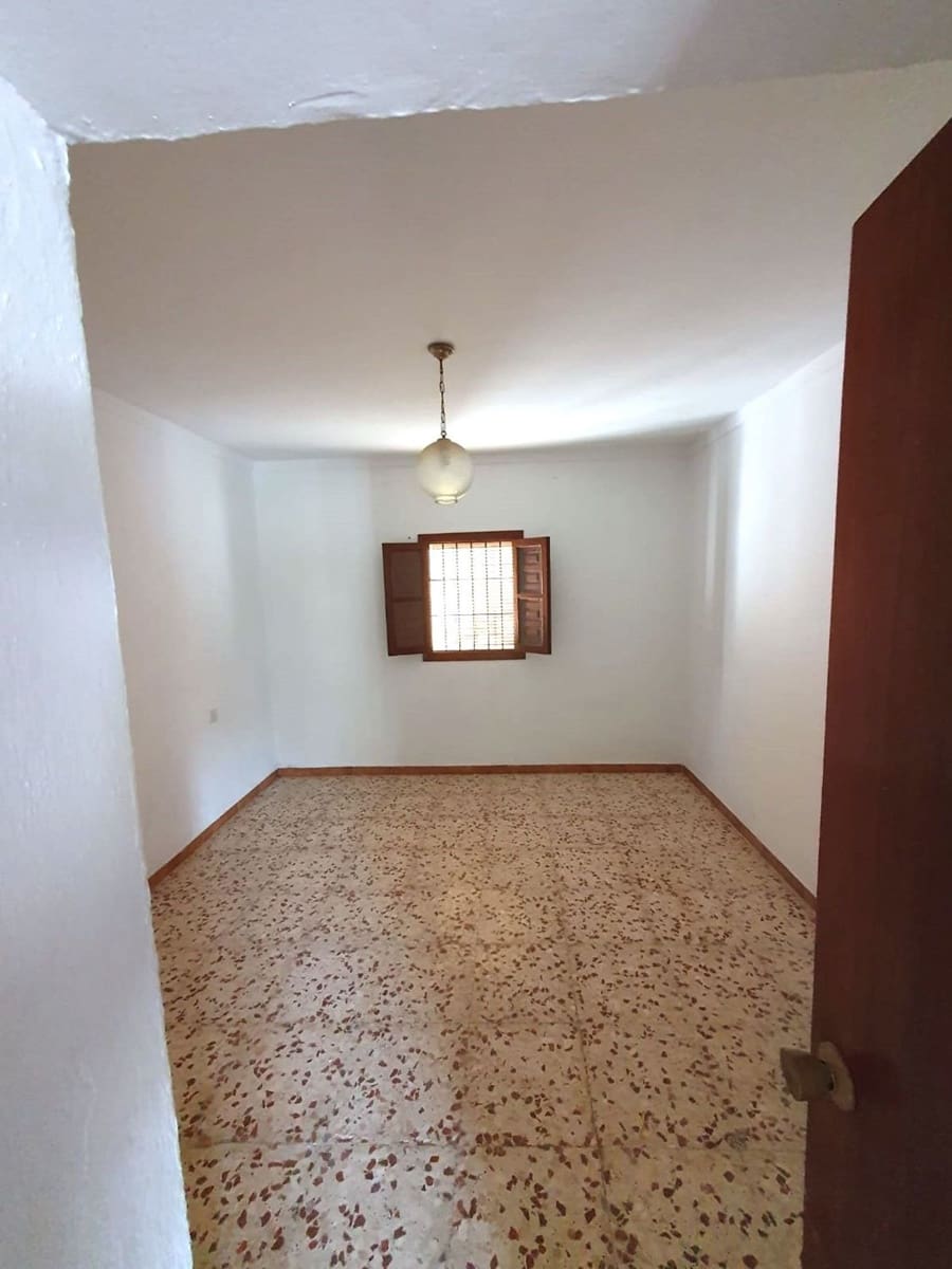 5 sovrum Finca/Hus på landet till salu i Comares med garage - 165 000 € (Ref: 9669523)