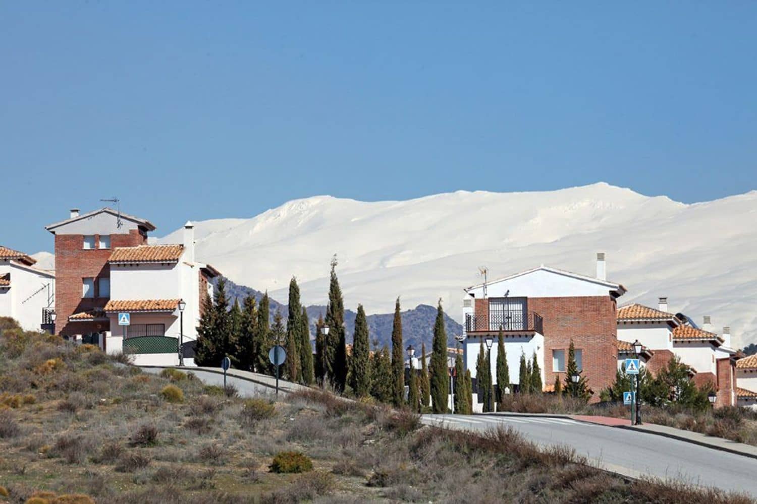 Chalet de 3 habitaciones en Dílar en venta con piscina garaje - 599.000 € (Ref: 9669524)