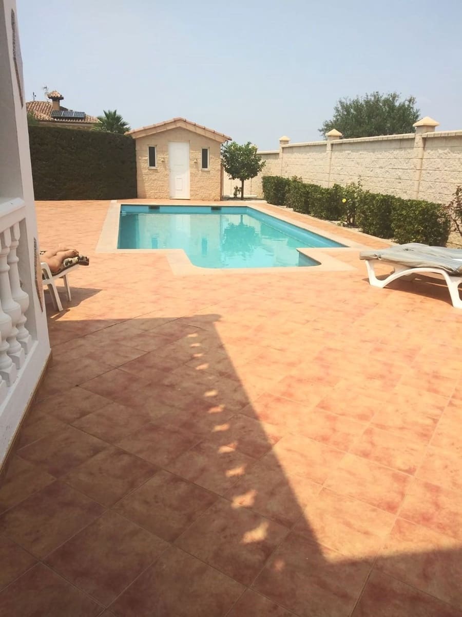 Chalet de 3 habitaciones en Dílar en venta con piscina garaje - 599.000 € (Ref: 9669524)