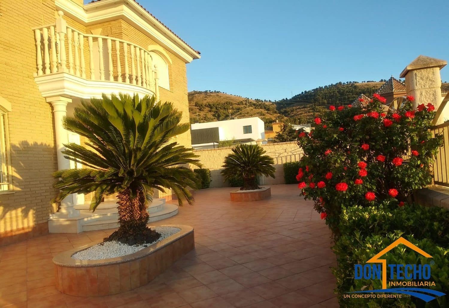 Chalet de 3 habitaciones en Dílar en venta con piscina garaje - 599.000 € (Ref: 9669524)