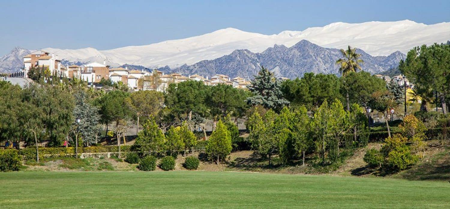 Chalet de 3 habitaciones en Dílar en venta con piscina garaje - 599.000 € (Ref: 9669524)