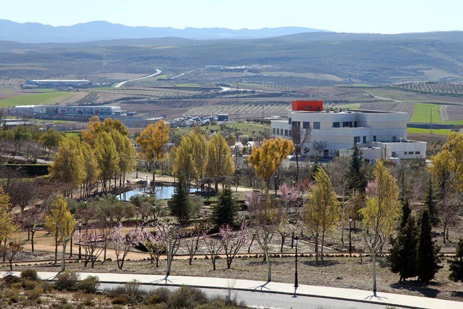 Chalet de 3 habitaciones en Dílar en venta con piscina garaje - 599.000 € (Ref: 9669524)