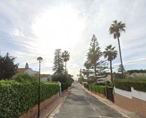 2 bedroom Apartment for sale in Chilches, Vélez-Málaga with garage - € 410,000 (Ref: 9669526)