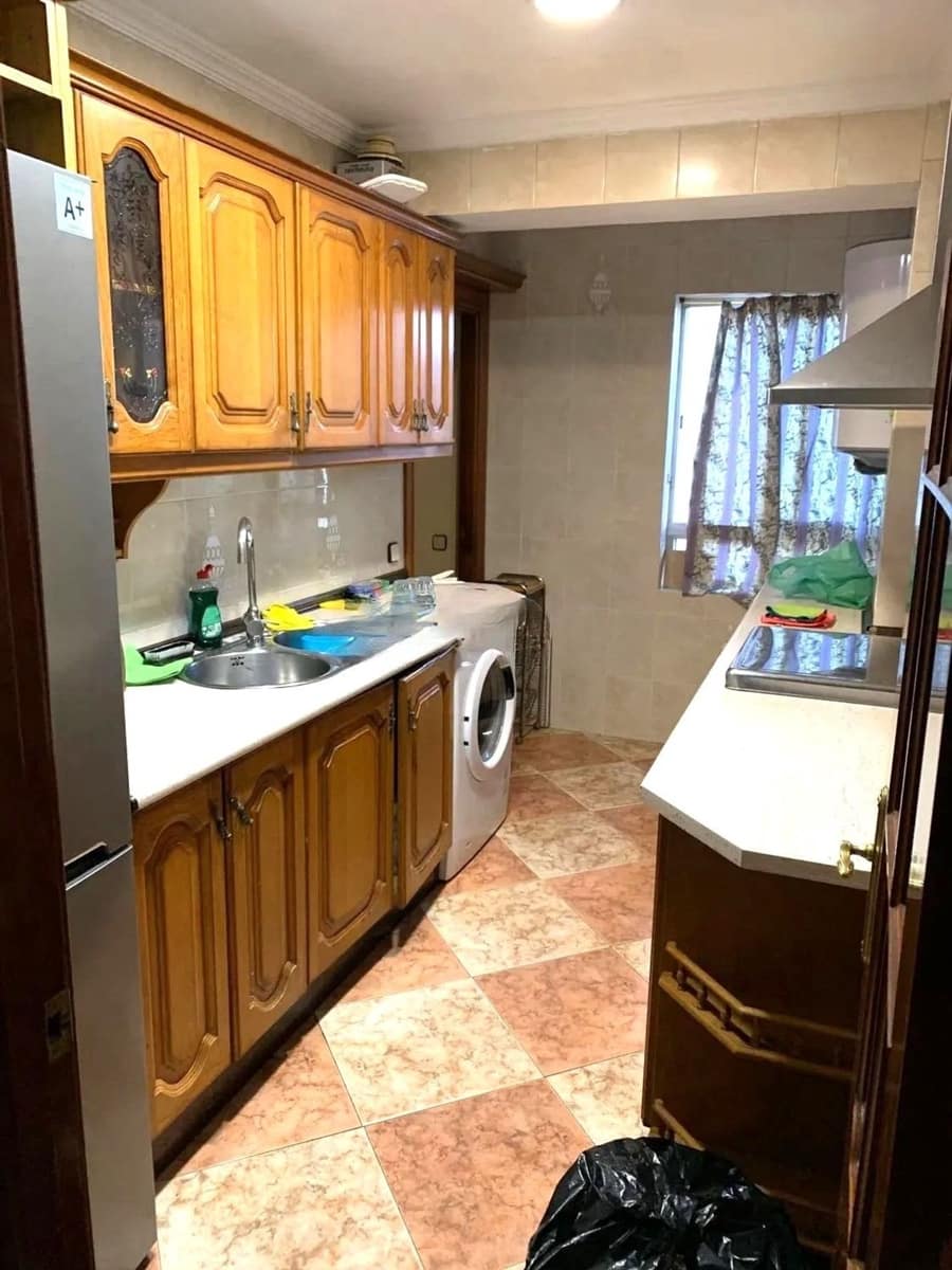 3 makuuhuone Huoneisto myytävänä paikassa Malaga kaupunki mukana 
autotalli - 270 000 € (Ref: 9669534)