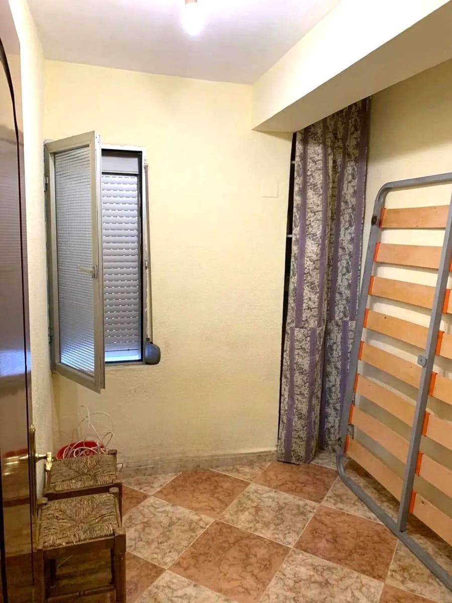 3 makuuhuone Huoneisto myytävänä paikassa Malaga kaupunki mukana 
autotalli - 270 000 € (Ref: 9669534)