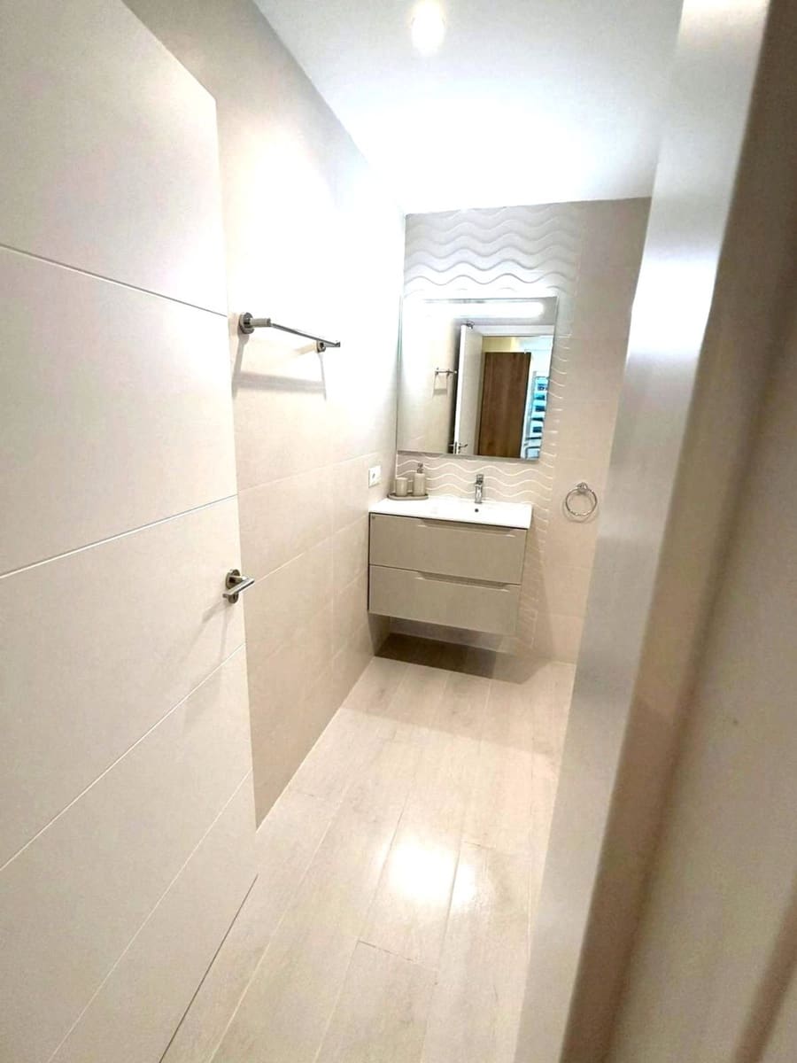 1 bedroom Apartment for sale in Torremolinos with garage - € 229,999 (Ref: 9669845)