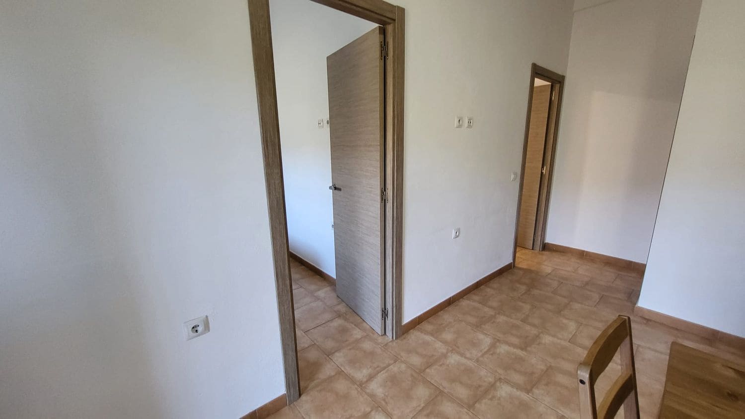 2 soveværelse Lejlighed til leje i Moclinejo med garage - € 600 (Ref: 9669848)