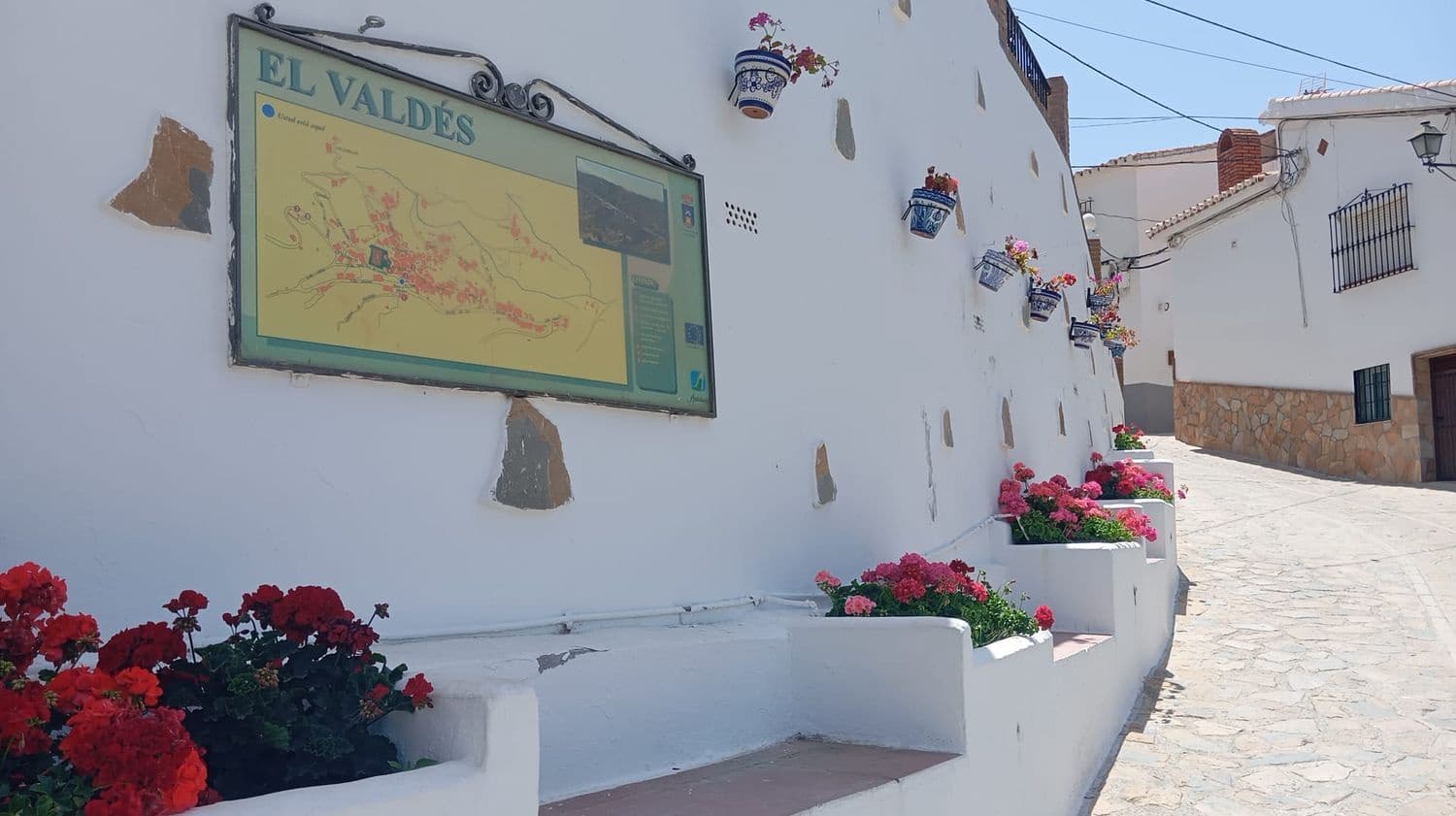 2 soveværelse Lejlighed til leje i Moclinejo med garage - € 600 (Ref: 9669848)