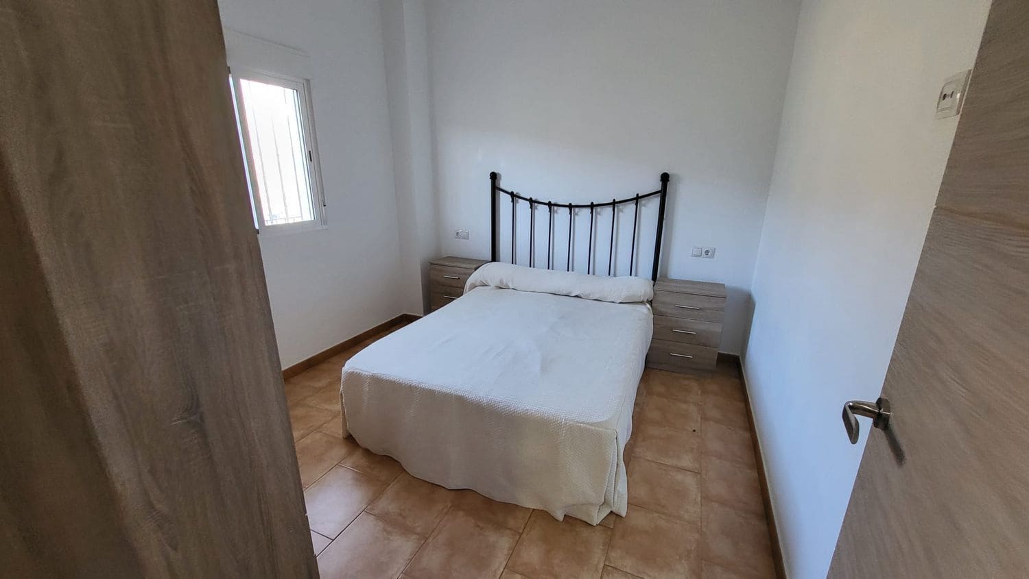 2 soveværelse Lejlighed til leje i Moclinejo med garage - € 600 (Ref: 9669848)