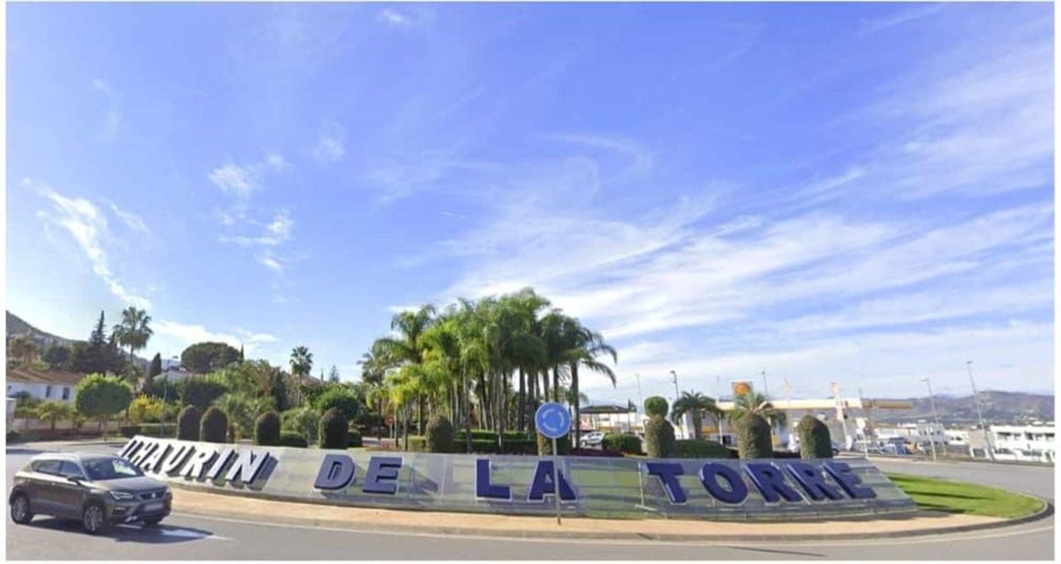 3 bedroom Apartment for sale in Alhaurin de la Torre with garage - € 315,000 (Ref: 9676807)