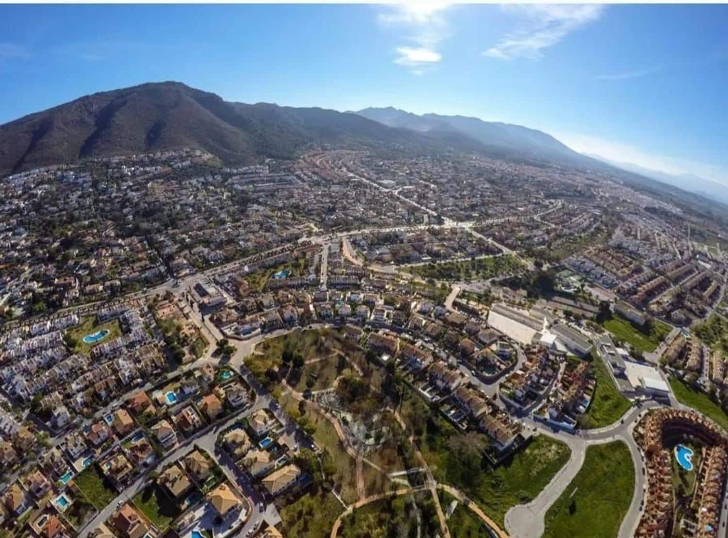 3 bedroom Apartment for sale in Alhaurin de la Torre with garage - € 315,000 (Ref: 9676807)