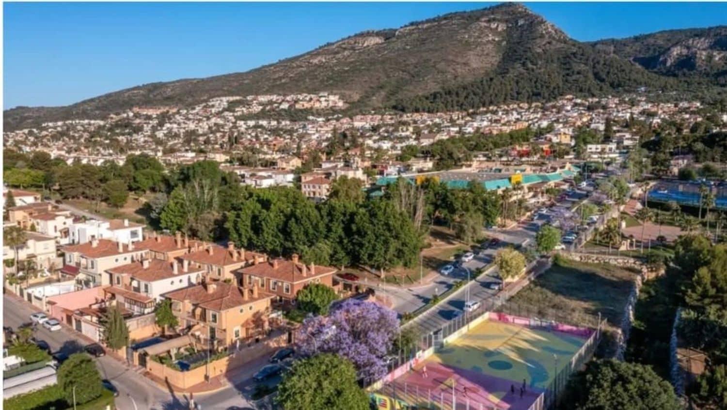 3 bedroom Apartment for sale in Alhaurin de la Torre with garage - € 315,000 (Ref: 9676807)