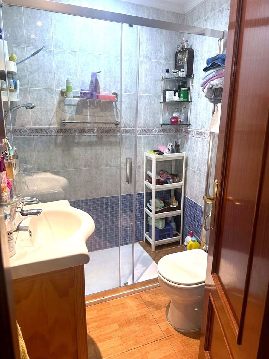 2 bedroom Villa for sale in Alhaurin de la Torre with garage - € 320,000 (Ref: 9676809)