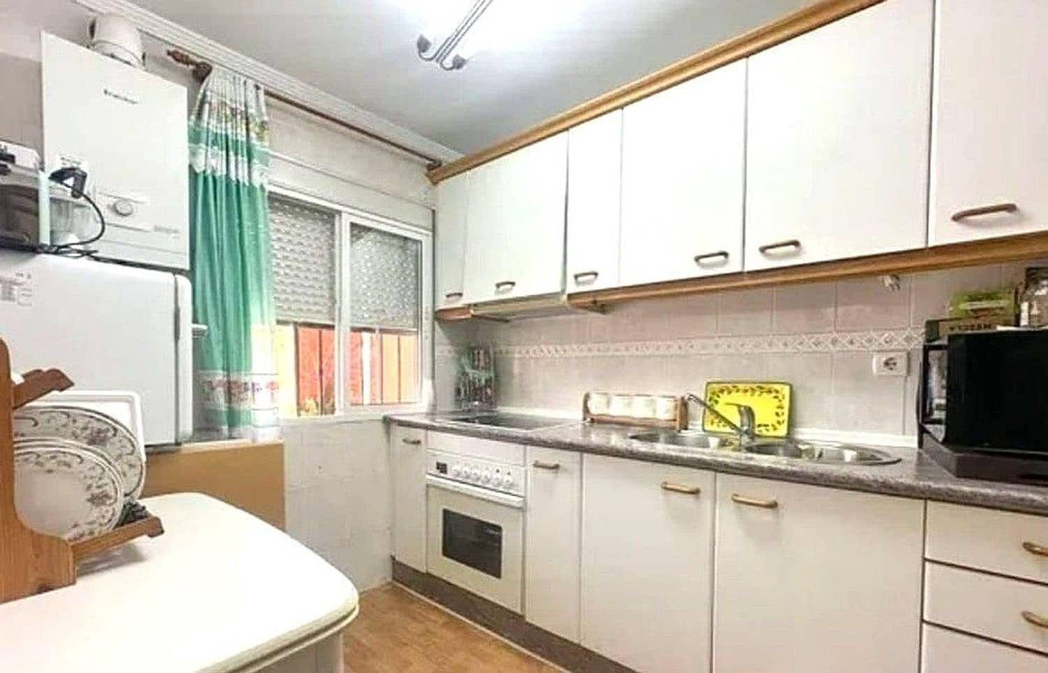 2 bedroom Villa for sale in Alhaurin de la Torre with garage - € 320,000 (Ref: 9676809)