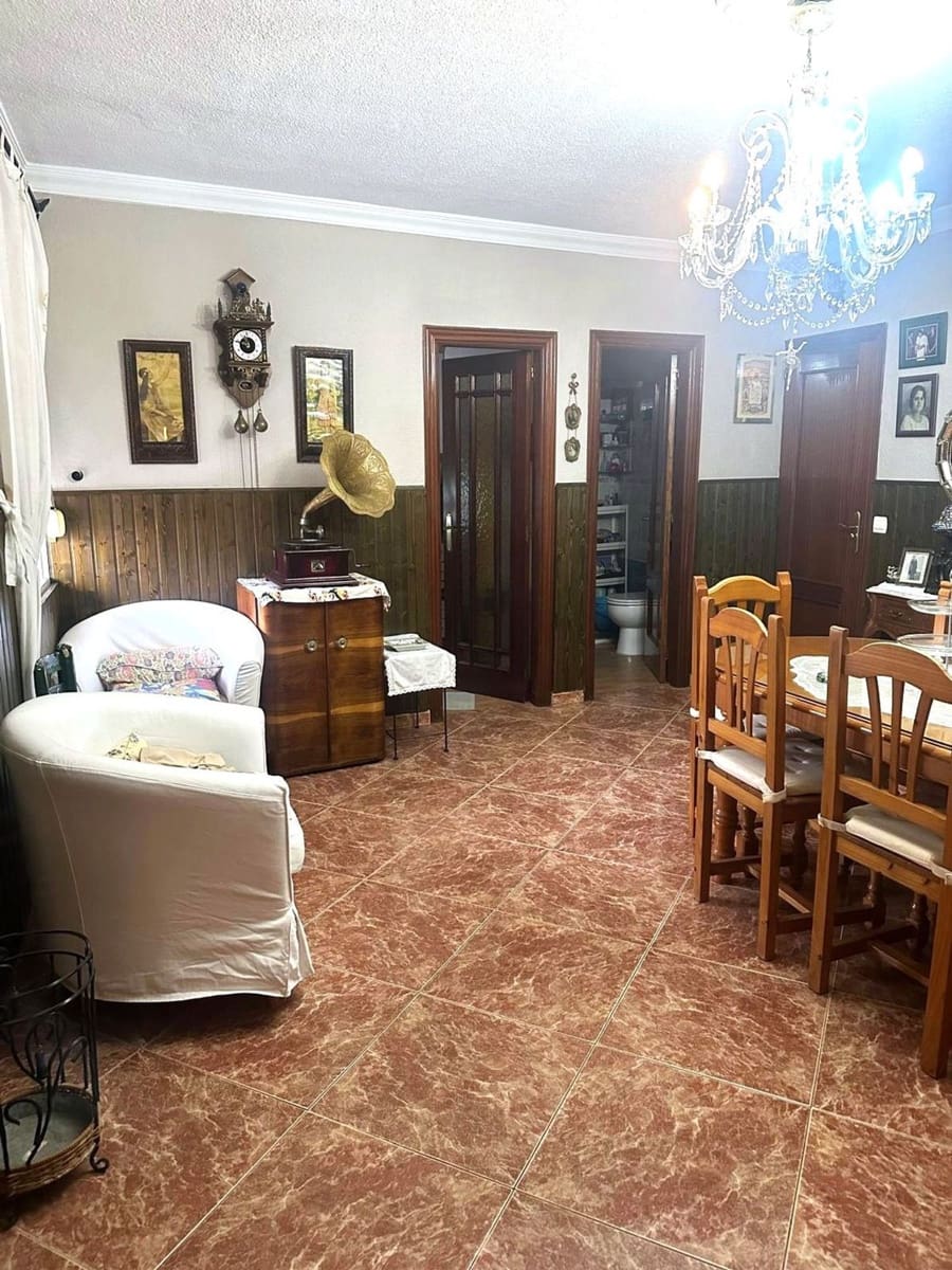 2 bedroom Villa for sale in Alhaurin de la Torre with garage - € 320,000 (Ref: 9676809)