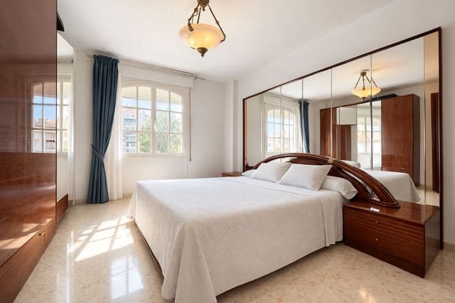 3 makuuhuone Huoneisto myytävänä paikassa Torre del Mar, Vélez-Málaga mukana 
autotalli - 345 000 € (Ref: 9679515)