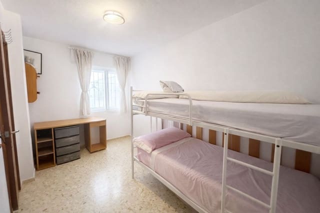 3 makuuhuone Huoneisto myytävänä paikassa Torre del Mar, Vélez-Málaga mukana 
autotalli - 345 000 € (Ref: 9679515)