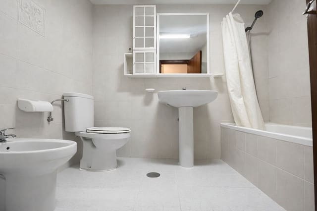 3 soverom Leilighet til salgs i Torre del Mar, Vélez-Málaga med garasje - € 330 000 (Ref: 9679515)